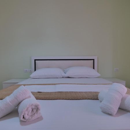 Noel Sea View Apartments Sarandë Exterior foto